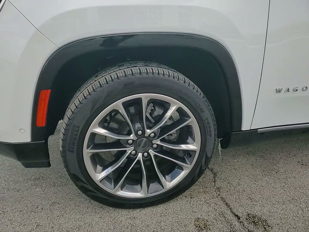 Certified 2024 Jeep Wagoneer Series III w/ Premium Group I image 19