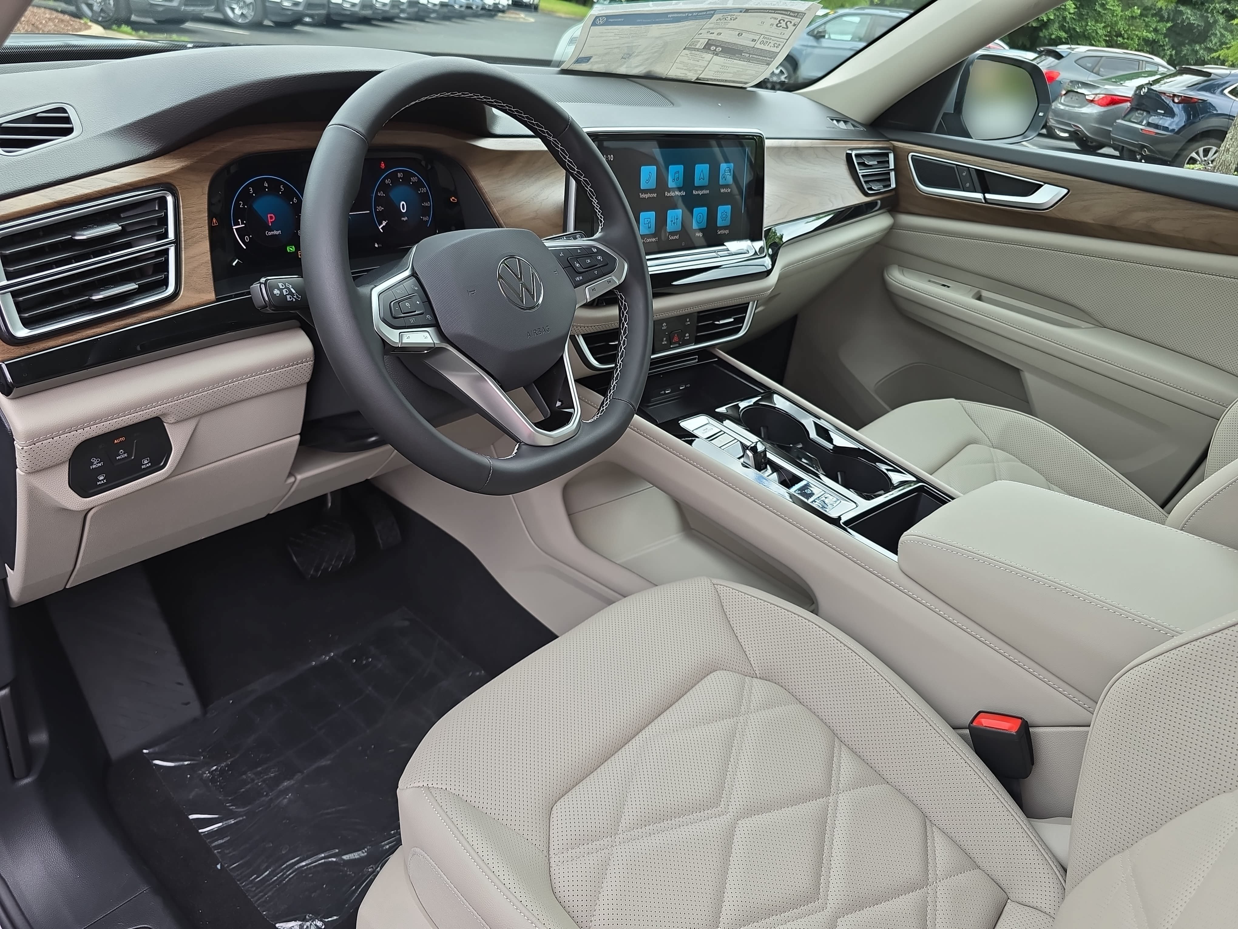 New 2026 Volkswagen Atlas SE FWD image 17