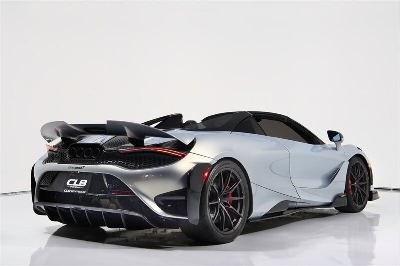 Used 2022 McLaren 765LT RWD image 13
