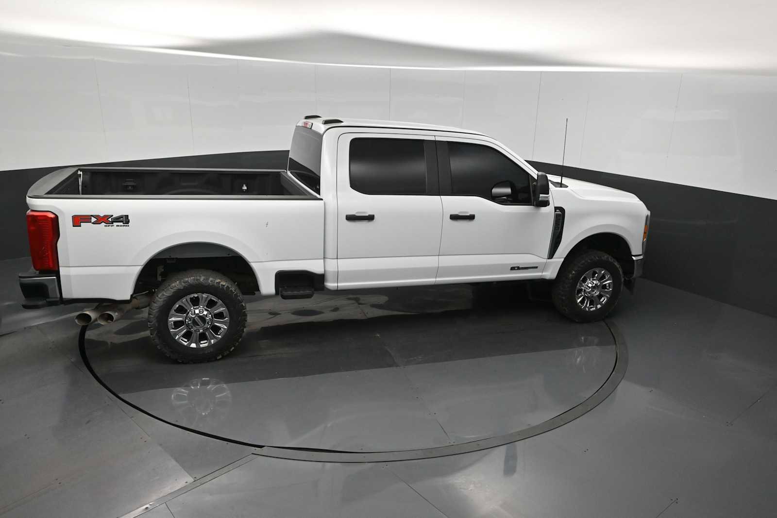 Used 2023 Ford F250 XL w/ FX4 Off-Road Package image 25