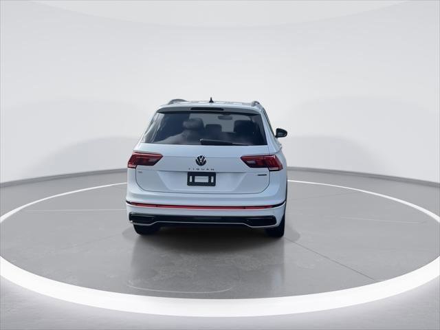Certified 2022 Volkswagen Tiguan SE R-Line AWD/4WD image 7