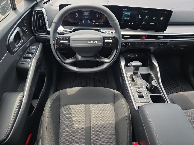 New 2026 Kia Sorento LX FWD image 8