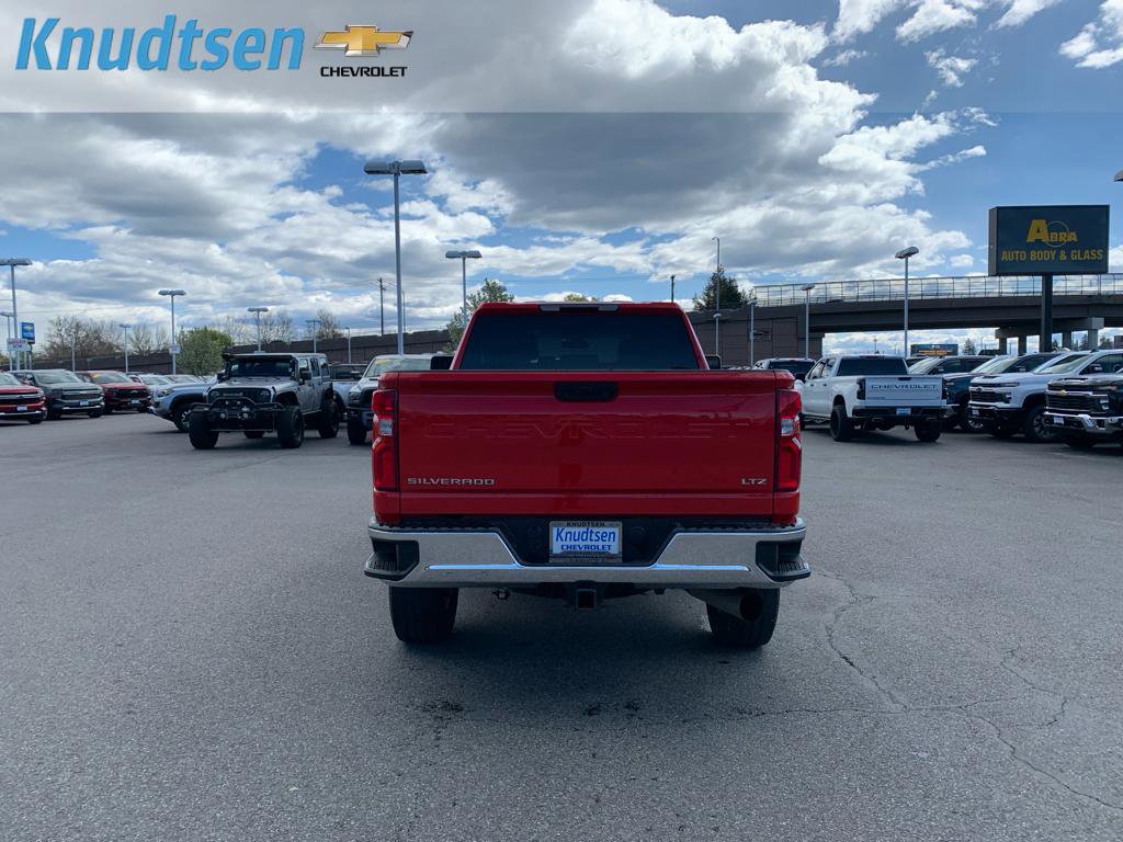 Used 2022 Chevrolet Silverado 2500 LTZ w/ Z71 Off-Road Package AWD/4WD image 6