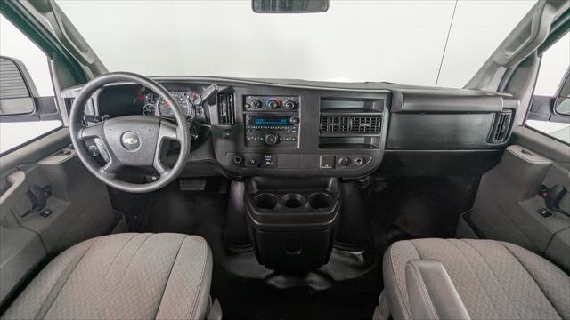 Used 2016 Chevrolet Express 2500 image 24