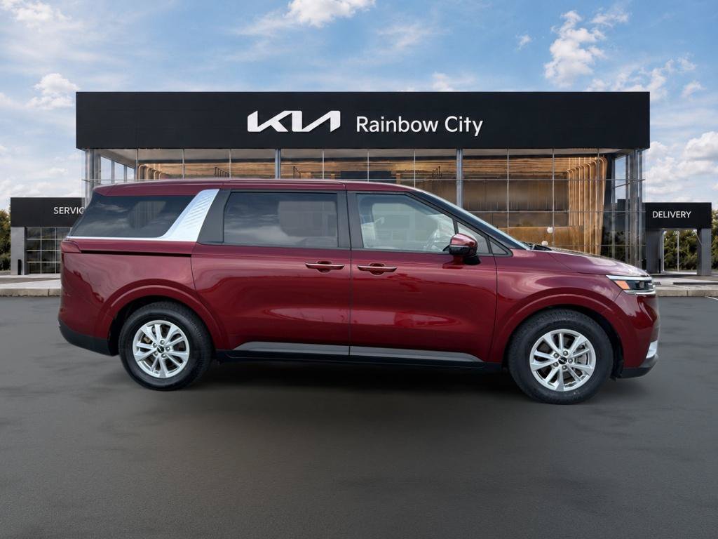 Used 2024 Kia Carnival LX FWD image 4