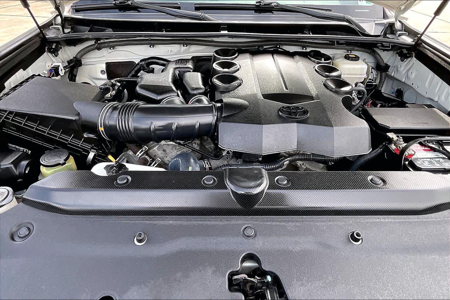 Used 2018 Toyota 4Runner Limited AWD/4WD image 31