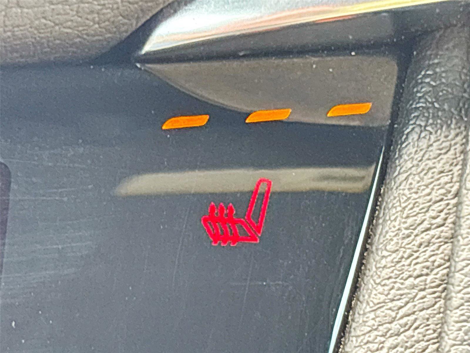 Used 2018 Cadillac XT5 Luxury w/ Driver Awareness Package image 21