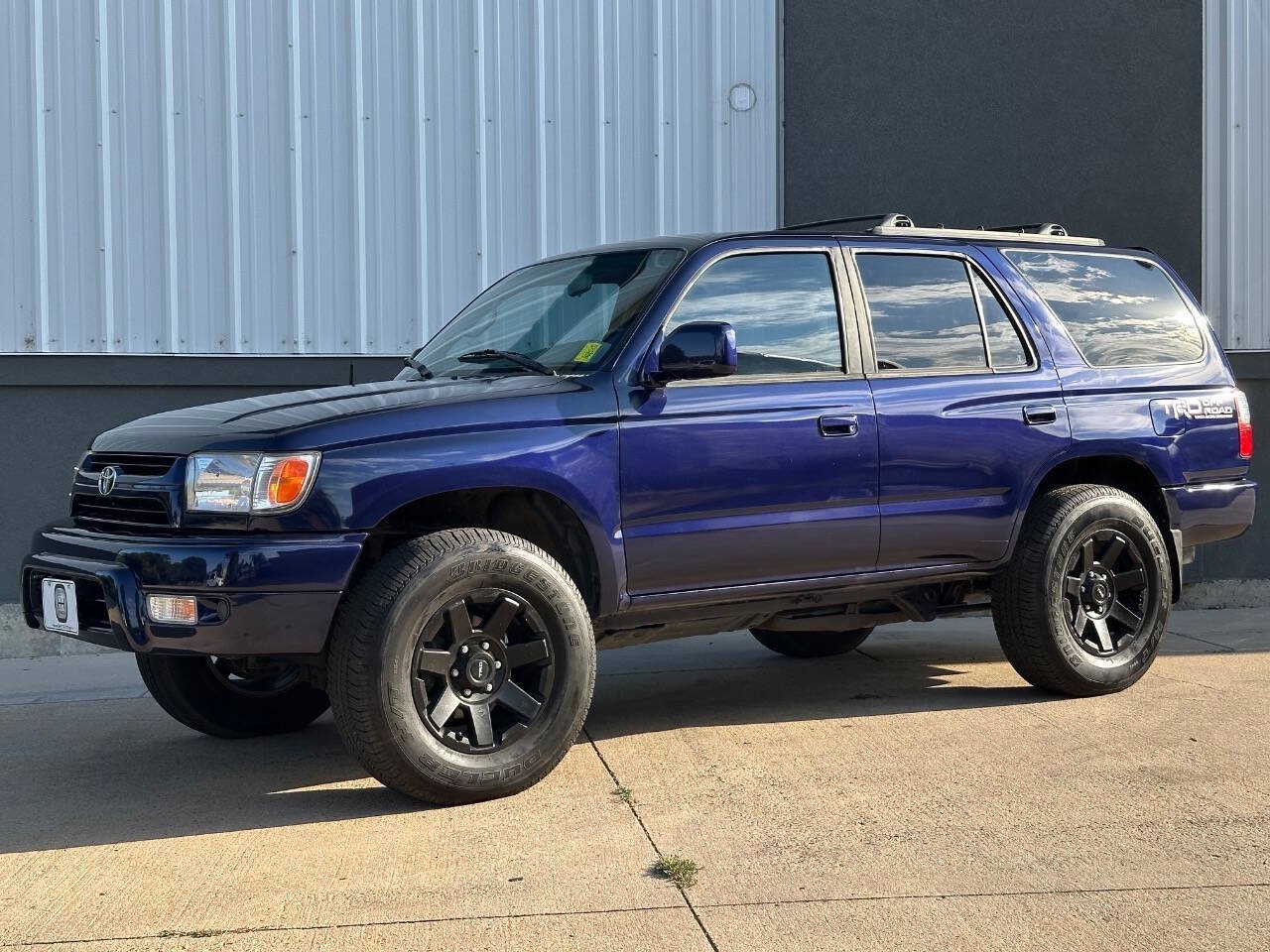 Used 2001 Toyota 4Runner SR5 w/ Upgrade Value Pkg 3 AWD/4WD image 6
