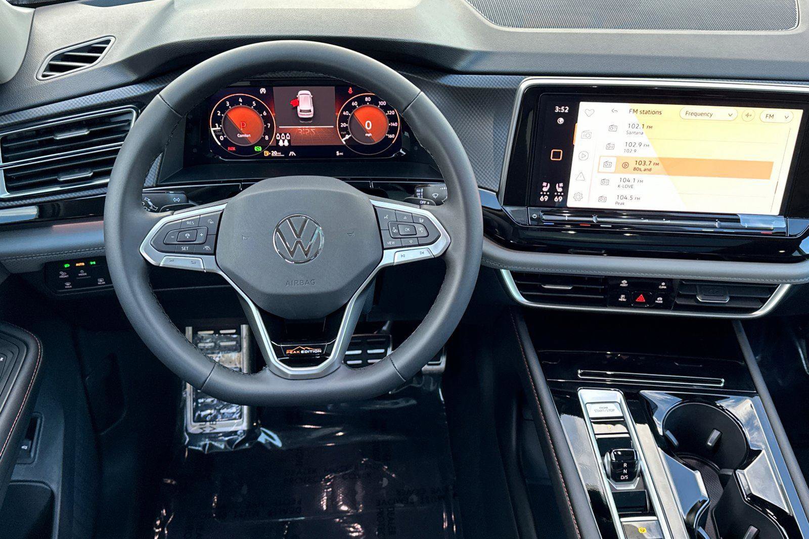 New 2026 Volkswagen Atlas Peak Edition image 13