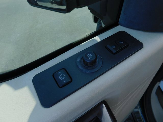 Used 2010 Ford F250 Lariat image 29