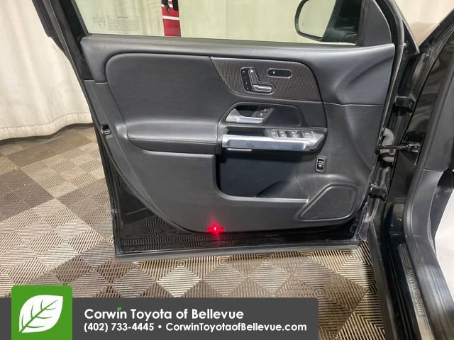 Used 2023 Mercedes-Benz GLB 250 GLB 250 image 10