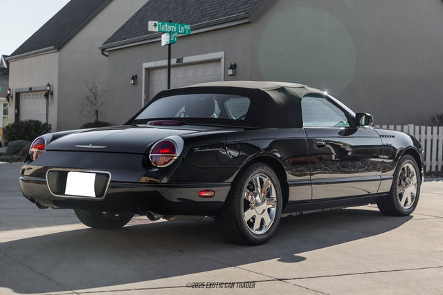 Used 2002 Ford Thunderbird Deluxe image 18