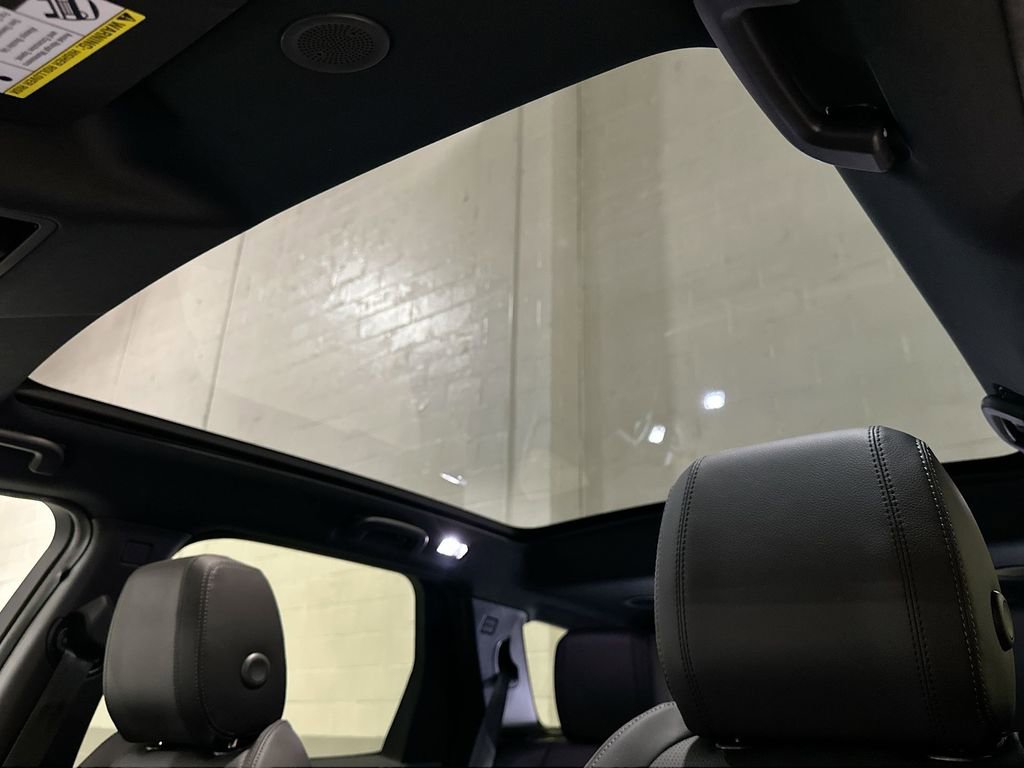 New 2026 Land Rover Discovery Sport Landmark image 11