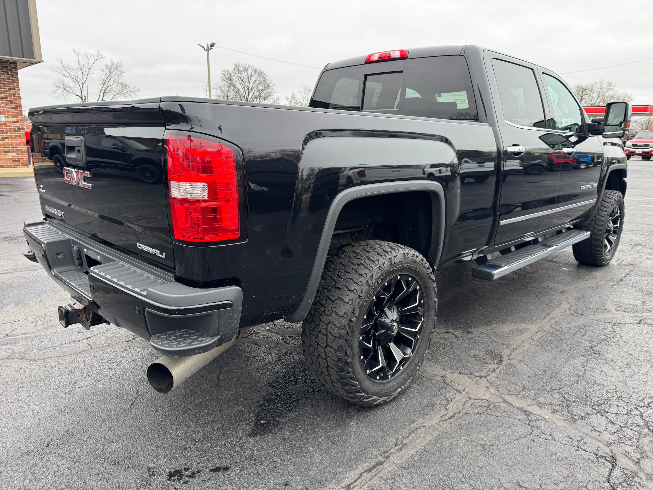 Used 2019 GMC Sierra 2500 Denali w/ Duramax Plus Package AWD/4WD image 7