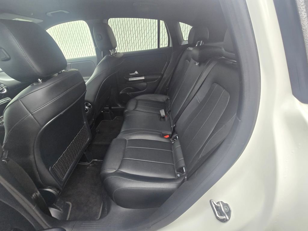Used 2021 Mercedes-Benz GLA 250 w/ Premium Package image 11