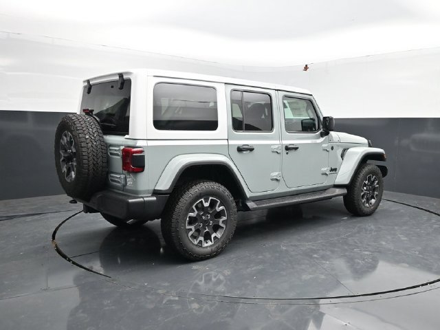 New 2026 Jeep Wrangler Unlimited Sahara w/ Whitecap Package AWD/4WD image 9