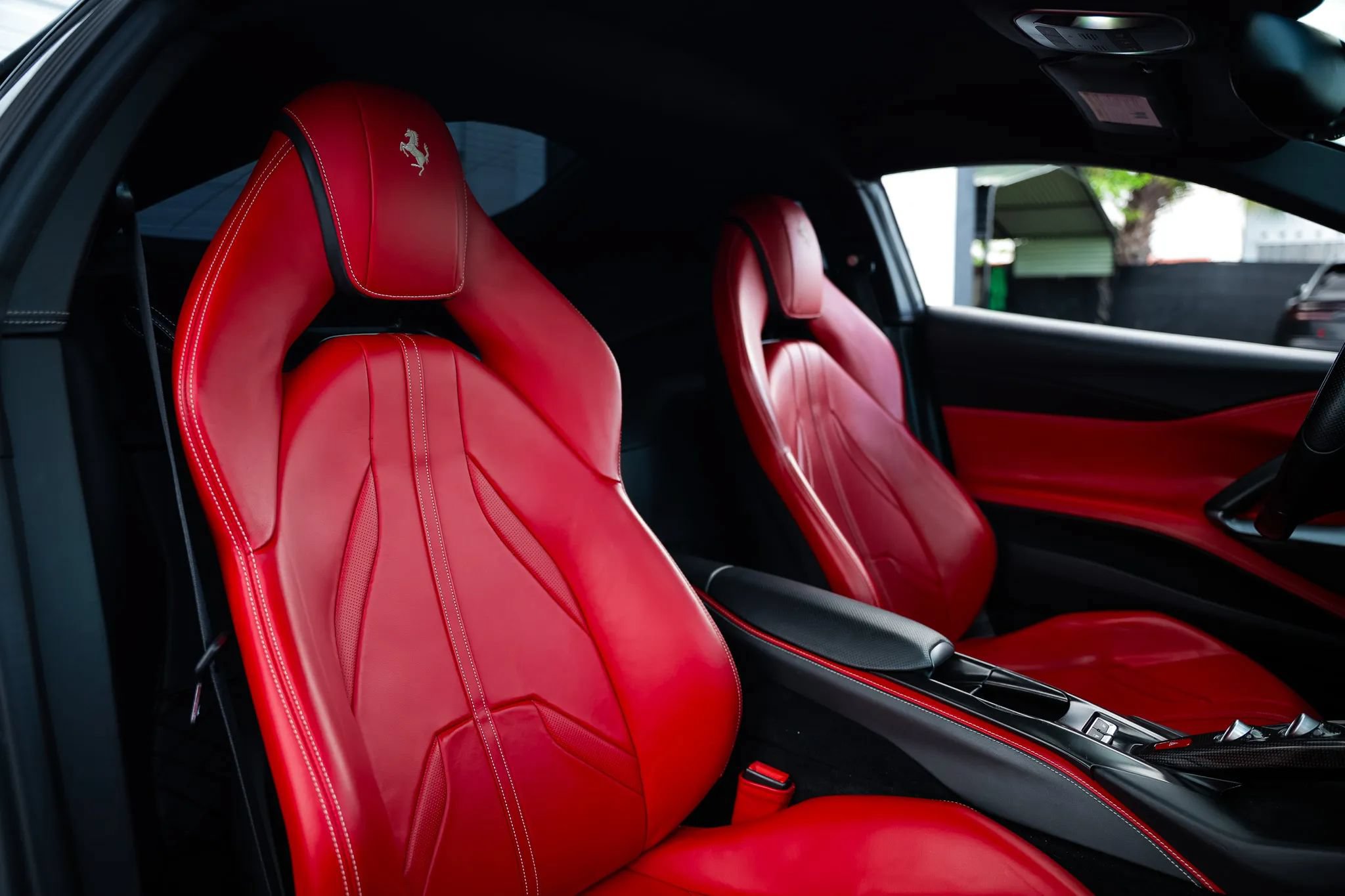 Used 2019 Ferrari 812 Superfast RWD image 19