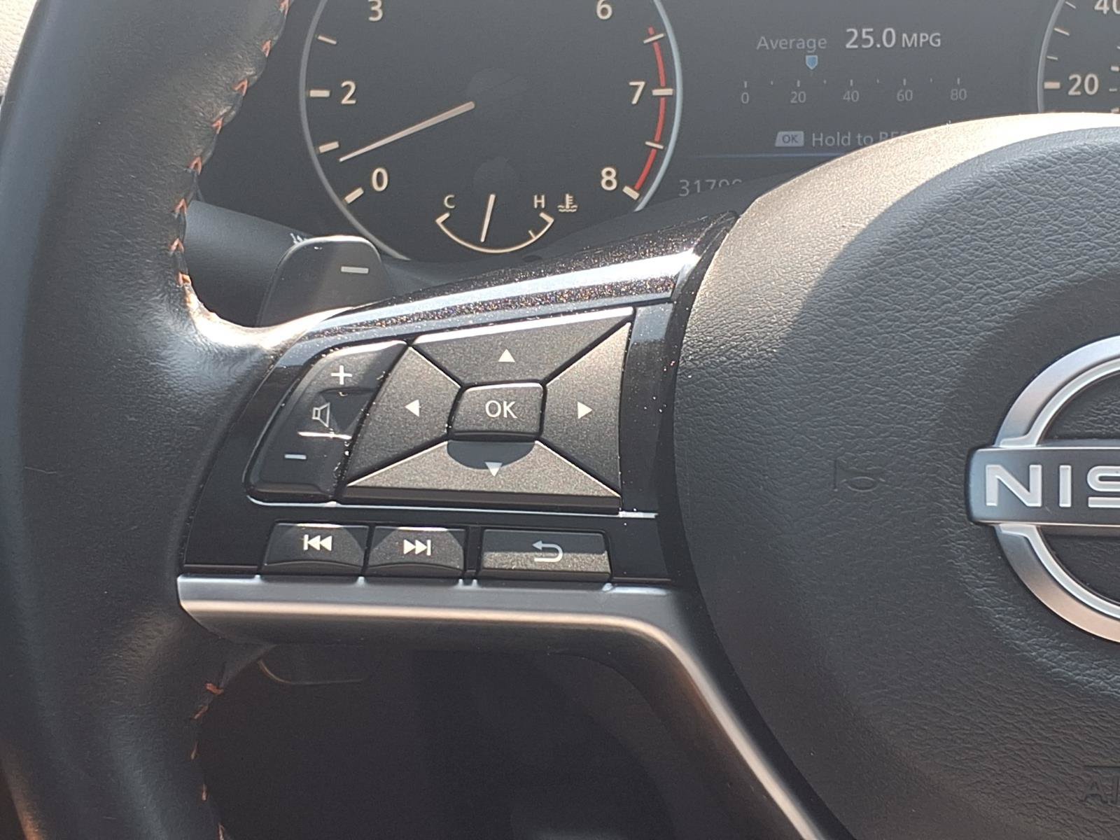 Used 2024 Nissan Altima 2.5 SR w/ SR Premium Package FWD image 19