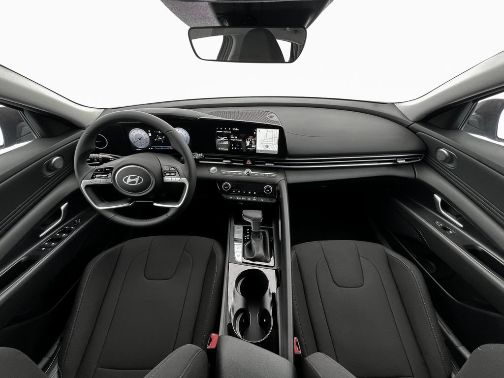 New 2025 Hyundai Elantra SEL FWD image 13