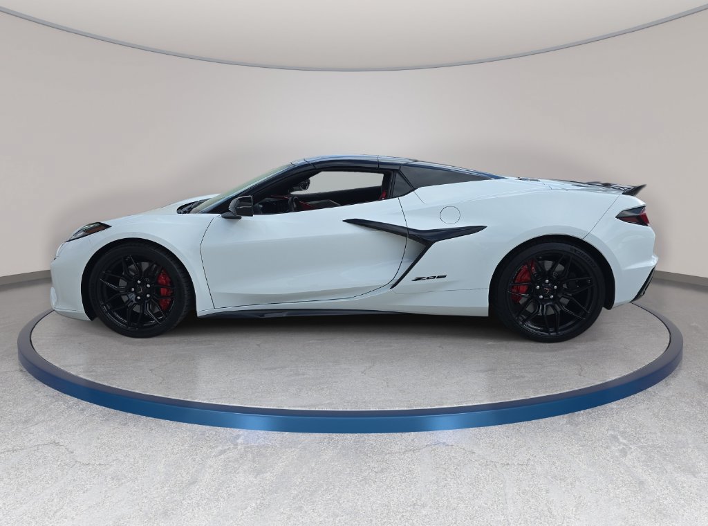 Used 2023 Chevrolet Corvette Z06 w/ Battery Protection Package RWD image 9