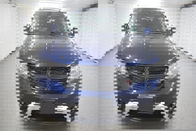 Used 2019 Dodge Journey Crossroad image 2