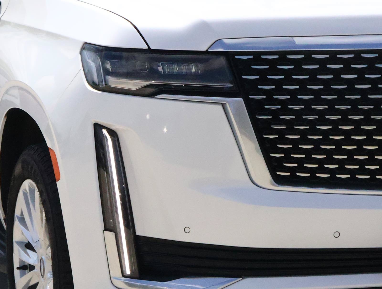 Used 2022 Cadillac Escalade Luxury RWD image 9