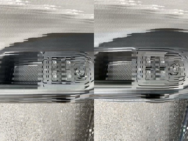 New 2024 Volkswagen Taos SE image 26