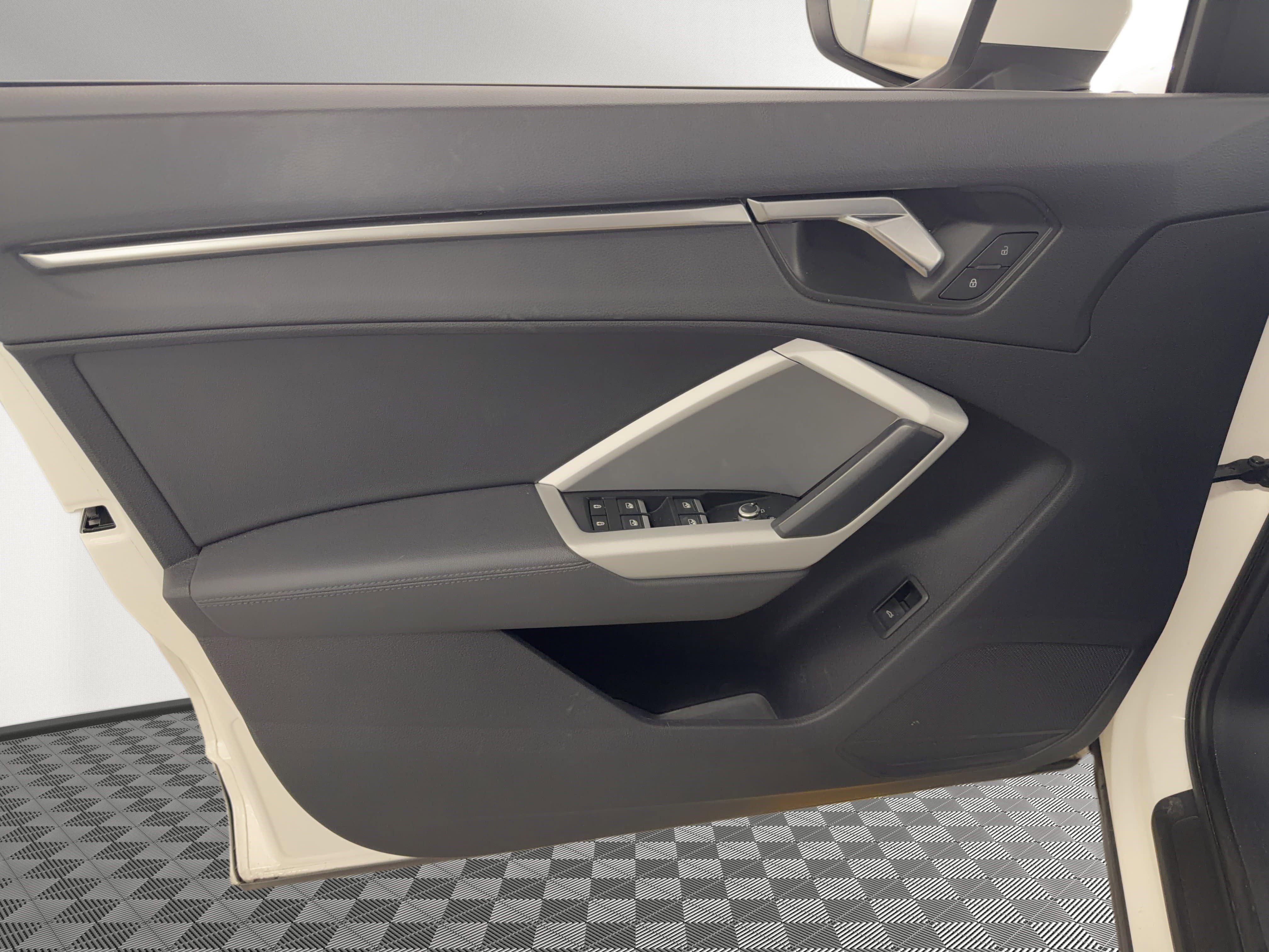 Used 2021 Audi Q3 2.0T Premium AWD/4WD image 14