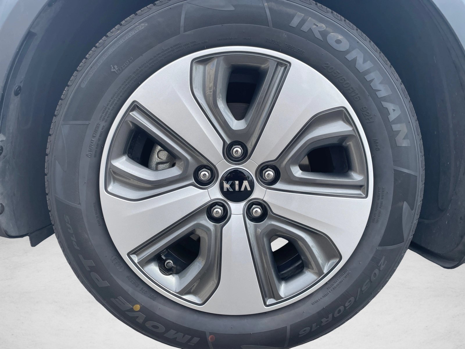 Used 2019 Kia Niro LX FWD image 9