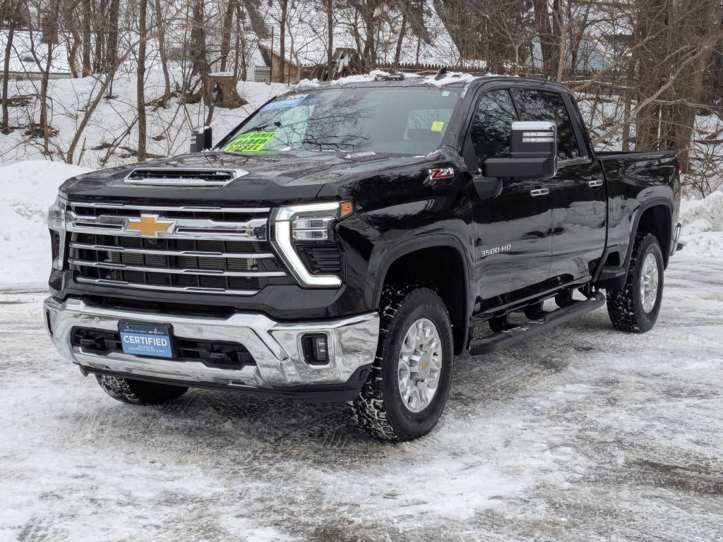 Certified 2024 Chevrolet Silverado 3500 LTZ w/ LTZ Plus Package image 3