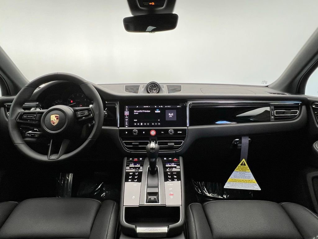 Used 2026 Porsche Macan Turbo AWD/4WD image 6