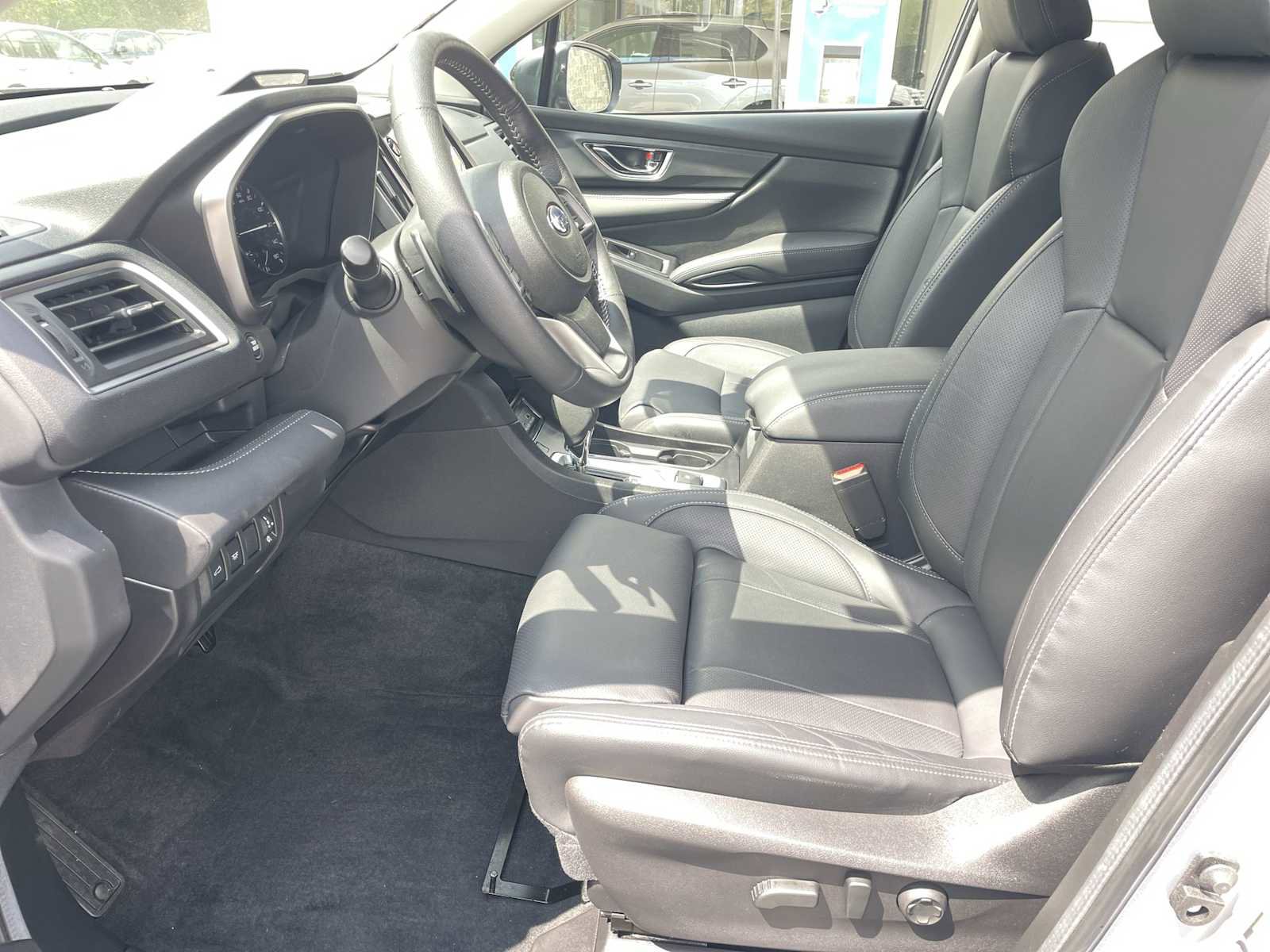 Certified 2025 Subaru Ascent Limited w/ Popular Package #1 image 10