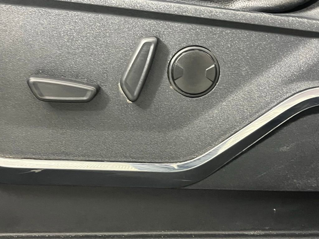 Used 2023 Ford F150 Lariat image 24