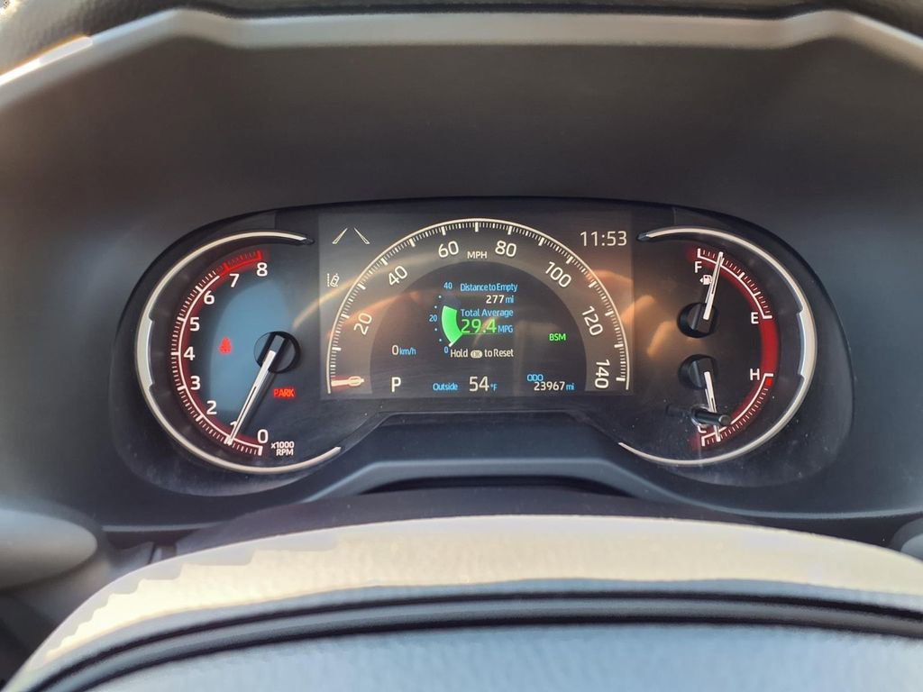 Used 2025 Toyota RAV4 XLE image 17