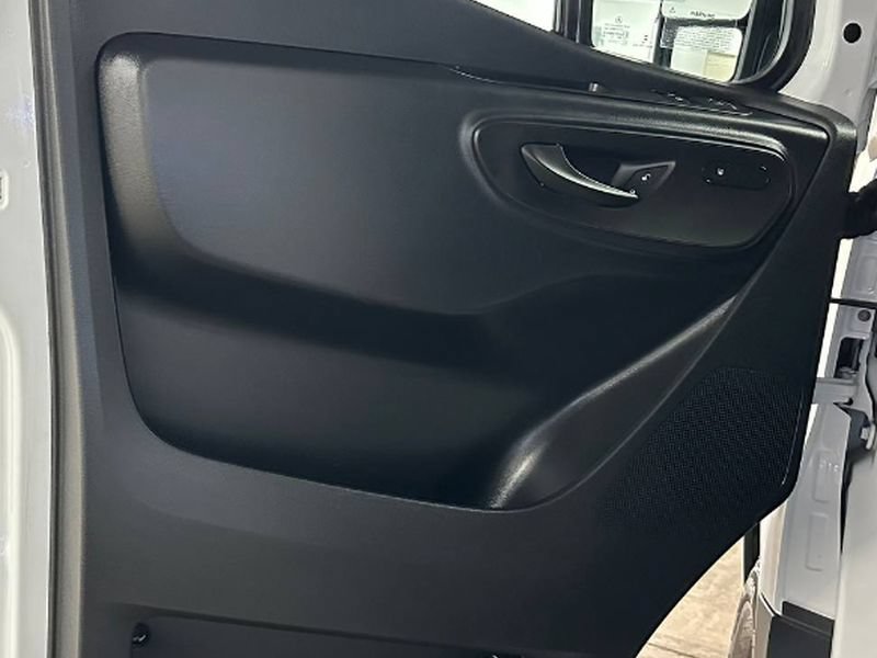 Used 2024 Mercedes-Benz Sprinter 2500 image 20