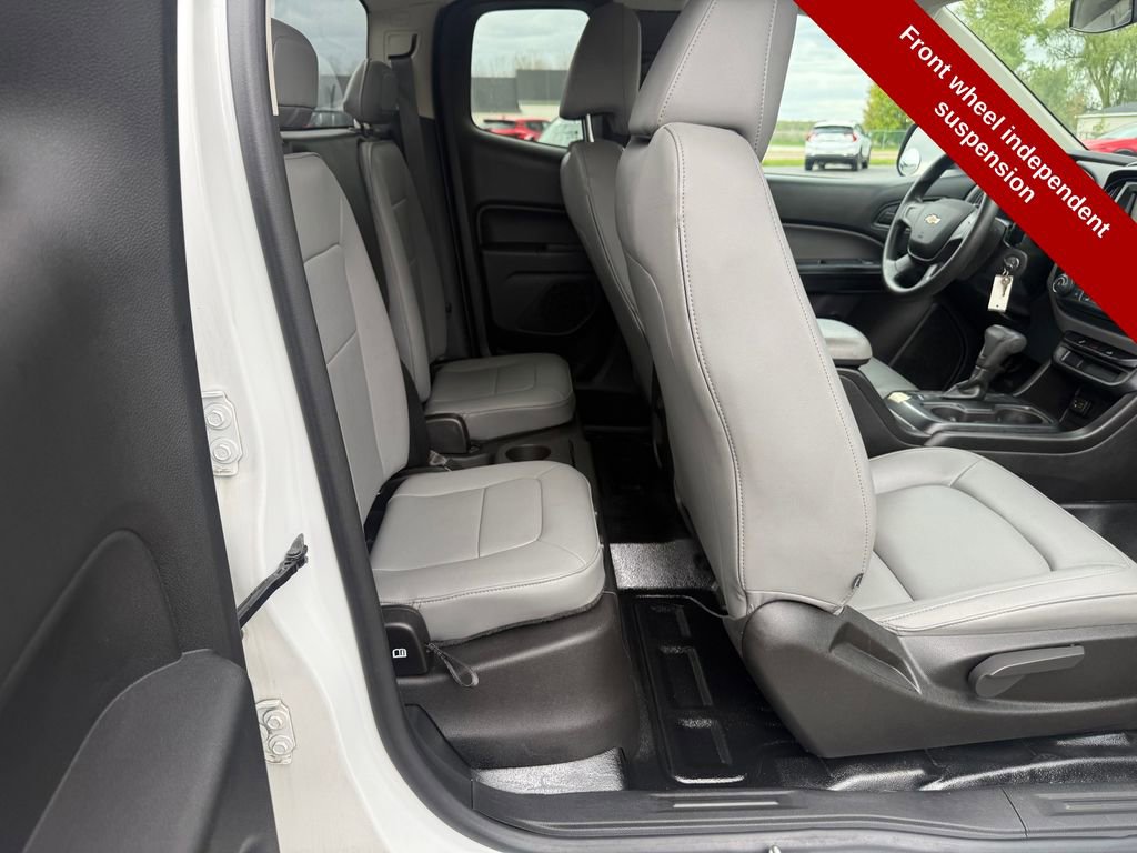 Used 2019 Chevrolet Colorado W/T RWD image 32