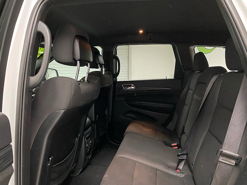 Used 2020 Jeep Grand Cherokee Laredo image 11