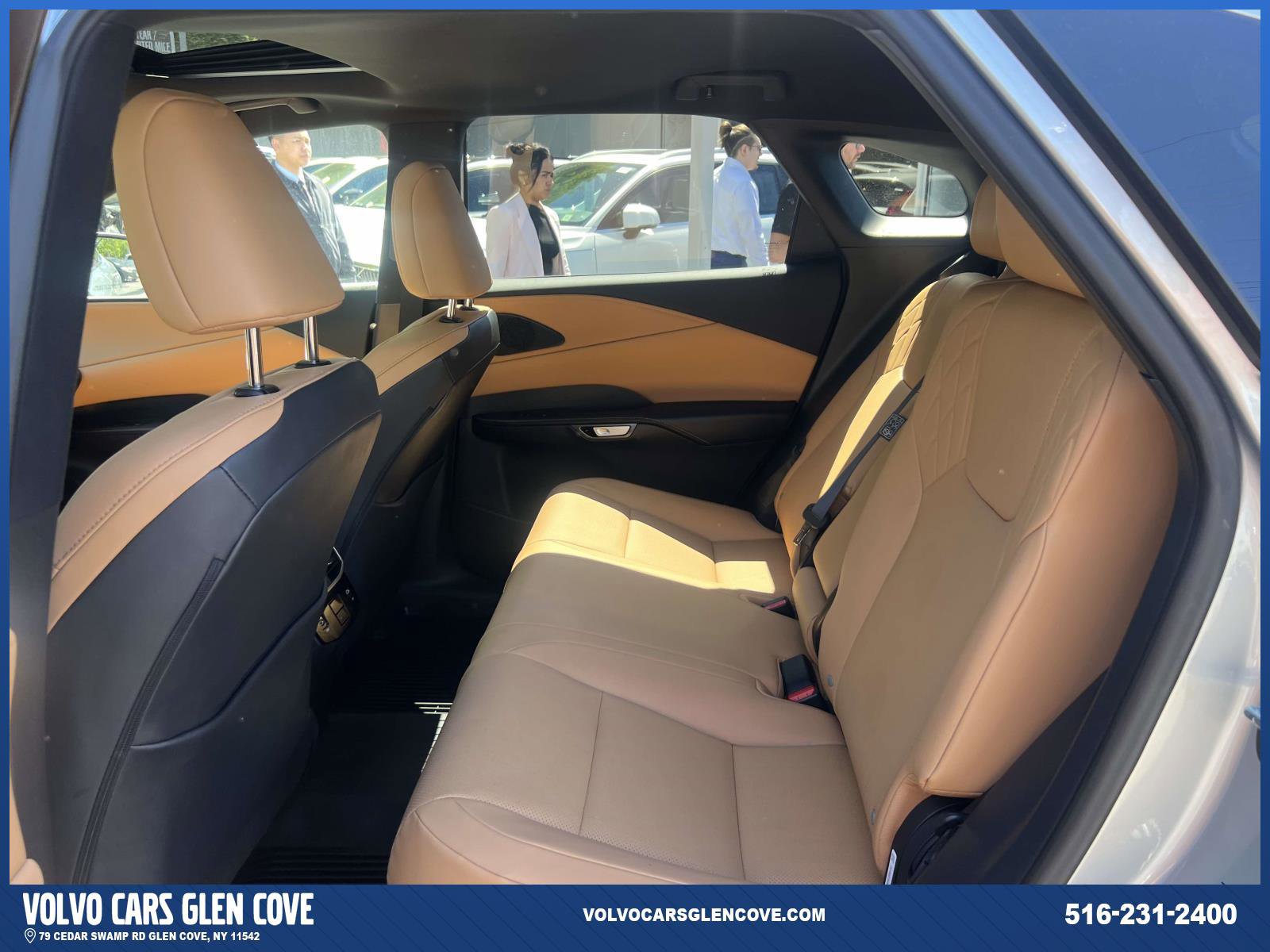 Used 2023 Lexus RX 350 Premium w/ Accessory Package AWD/4WD image 10