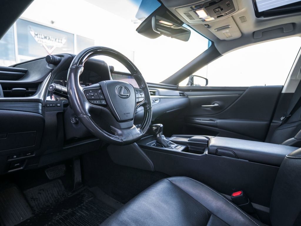 Used 2021 Lexus ES 350 w/ Premium Package image 4