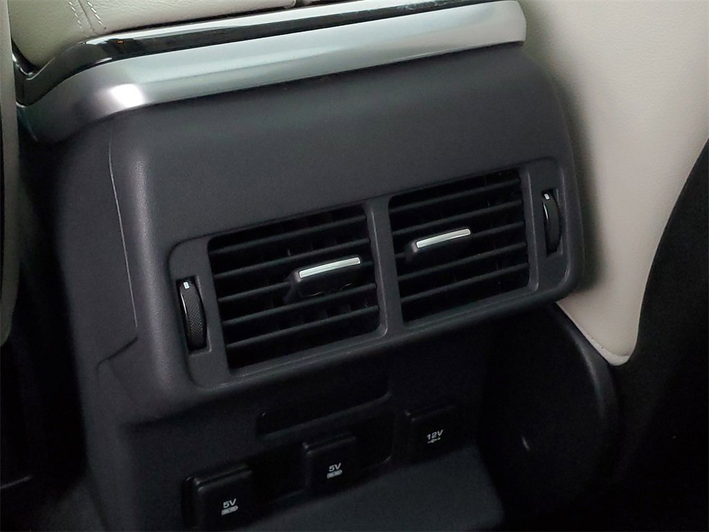 Used 2020 Land Rover Range Rover Velar S image 30