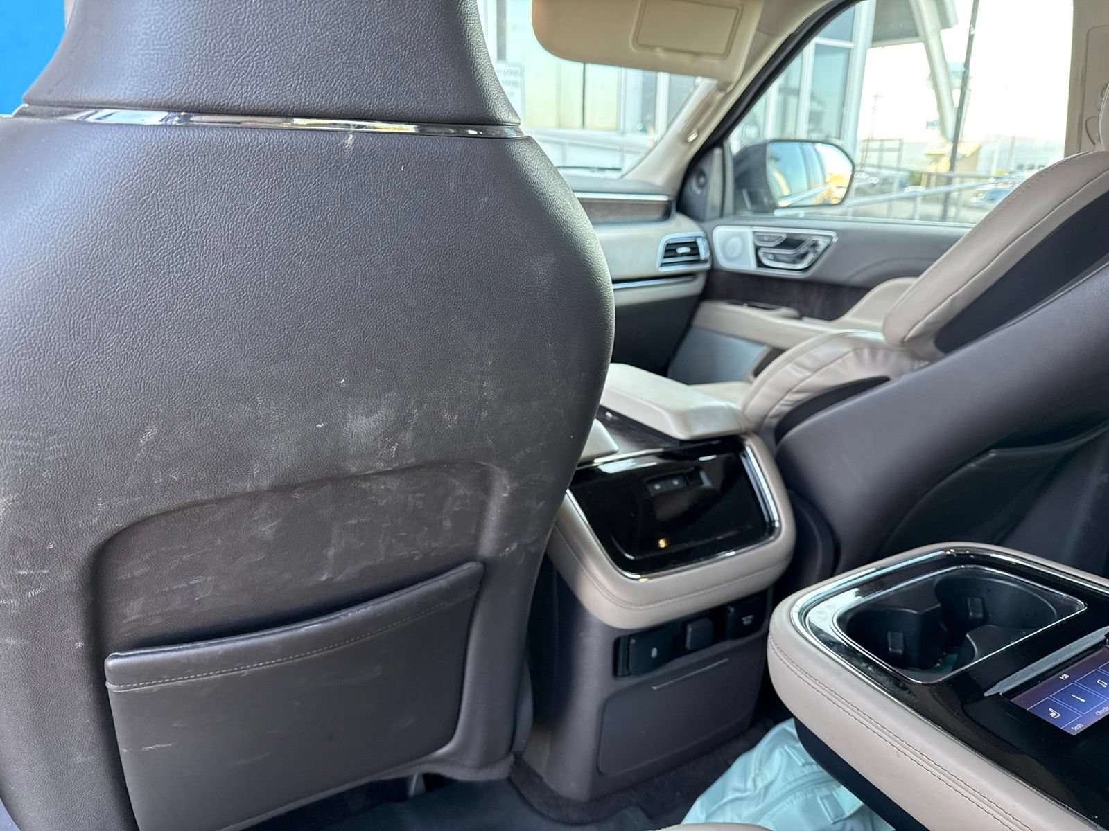 Used 2022 Lincoln Navigator Reserve AWD/4WD image 12