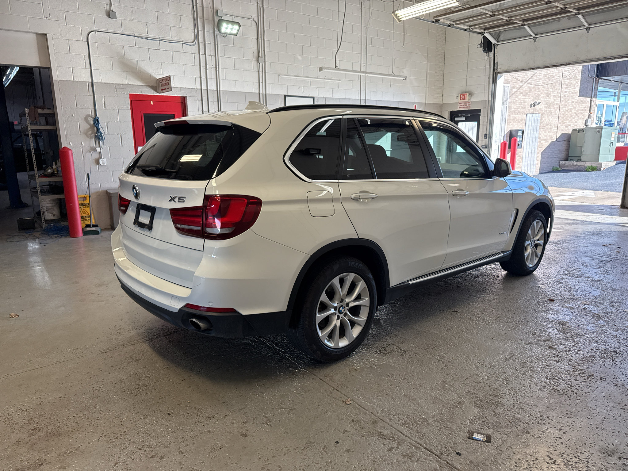 Used 2016 BMW X5 xDrive35i AWD/4WD image 9