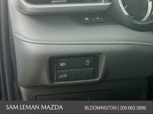 Used 2024 Toyota Highlander XLE image 10