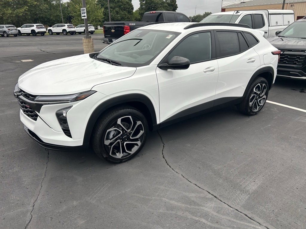 New 2025 Chevrolet Trax RS w/ Driver Confidence Package image 5