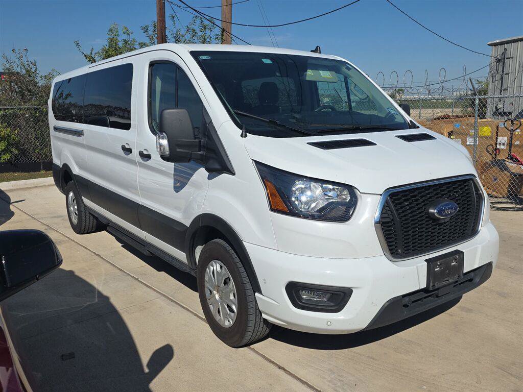 Used 2023 Ford Transit 350 XLT RWD image 11