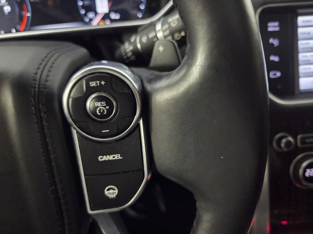 Used 2015 Land Rover Range Rover Supercharged AWD/4WD image 16