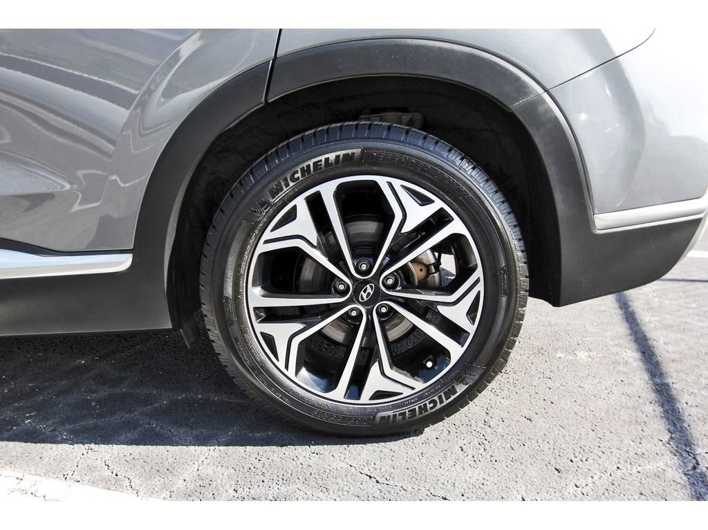 Used 2019 Hyundai Santa Fe Ultimate image 32
