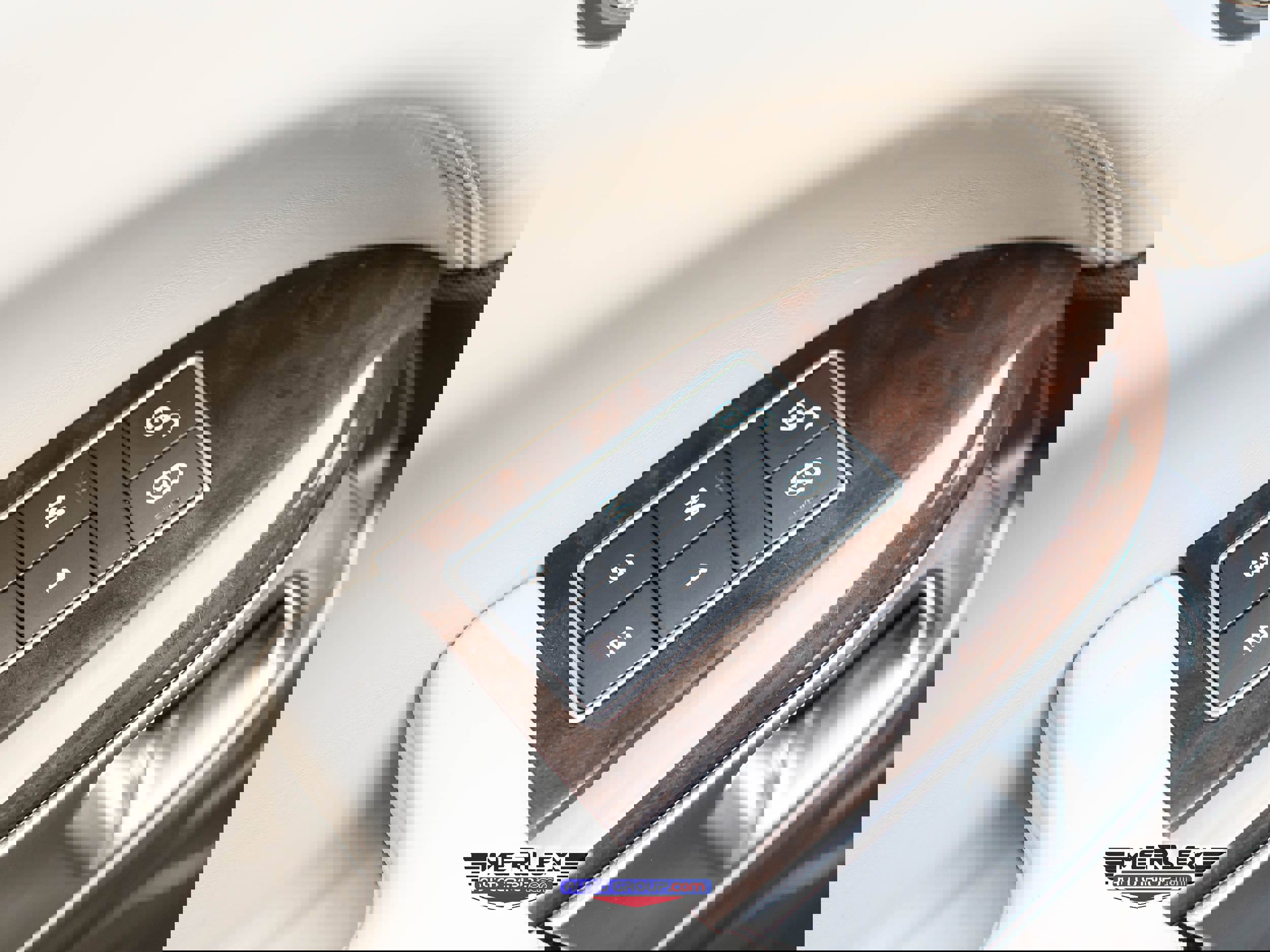 Used 2016 Land Rover Range Rover Autobiography image 43