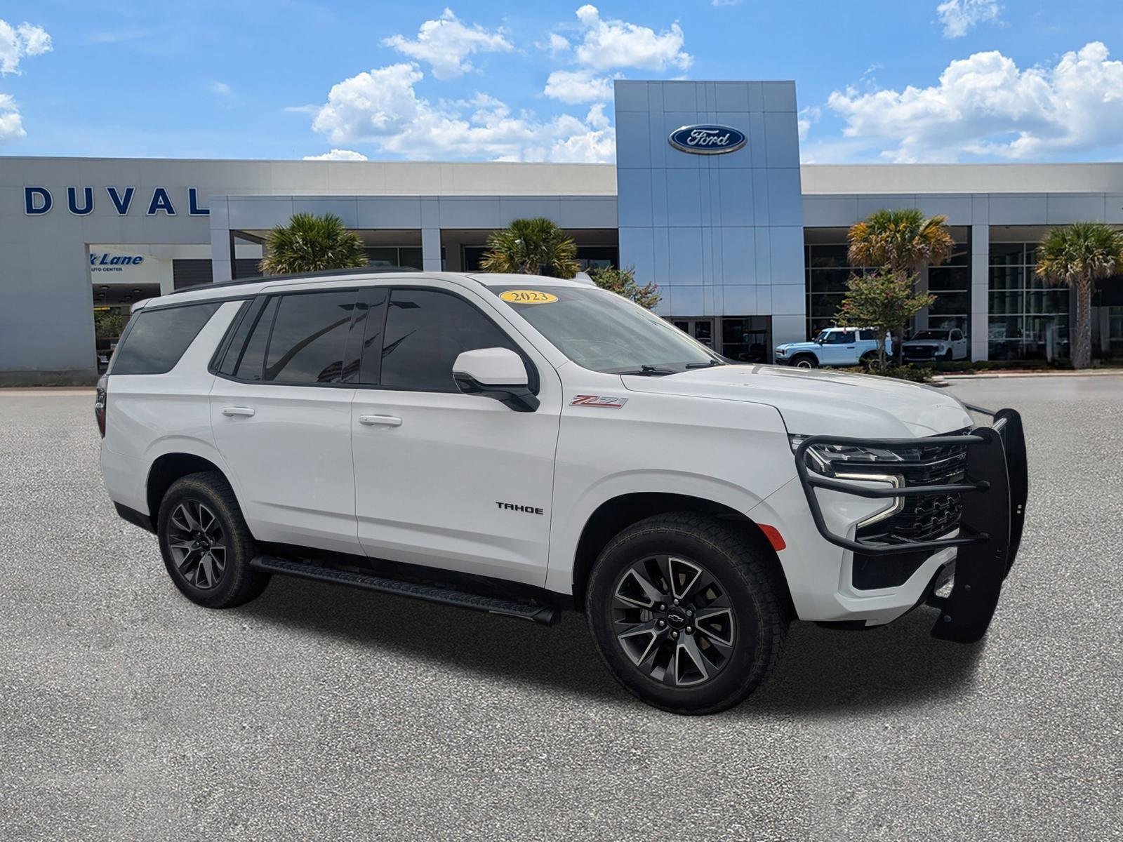 Used 2023 Chevrolet Tahoe Z71 w/ Luxury Package image 2