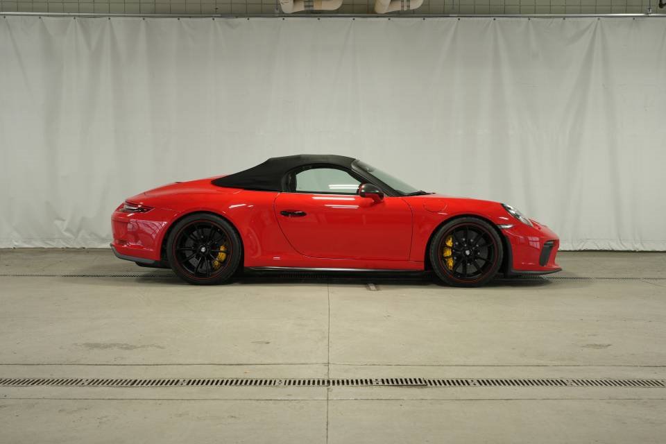 Used 2019 Porsche 911 Speedster image 8